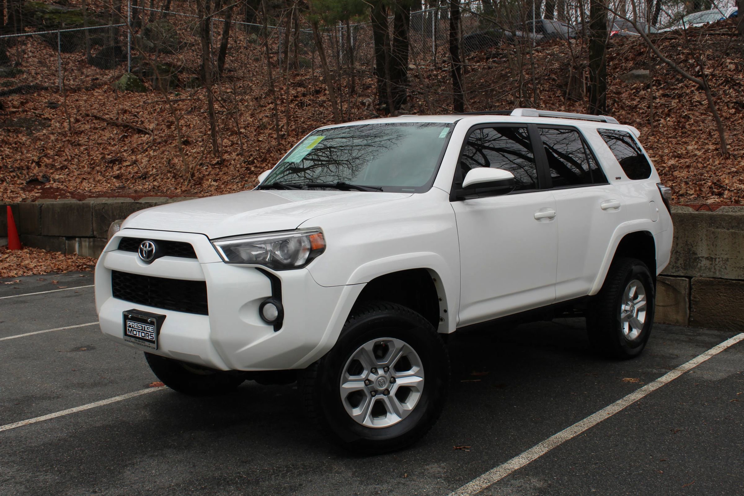 Used 2015 Toyota 4Runner SR5 image 2