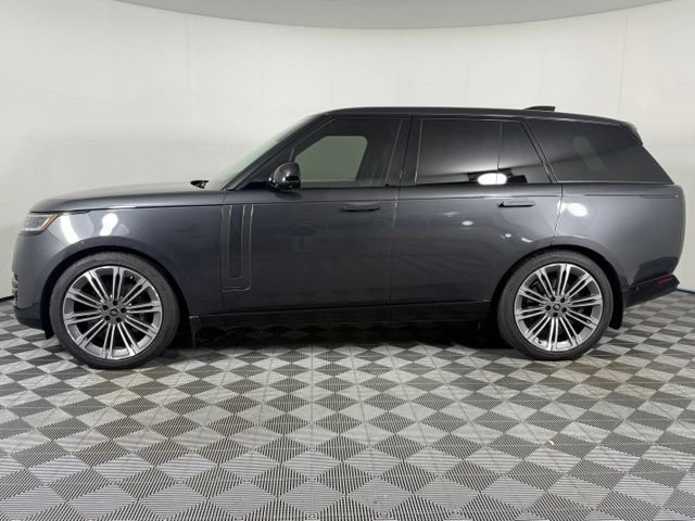 Used 2025 Land Rover Range Rover Autobiography AWD/4WD image 3