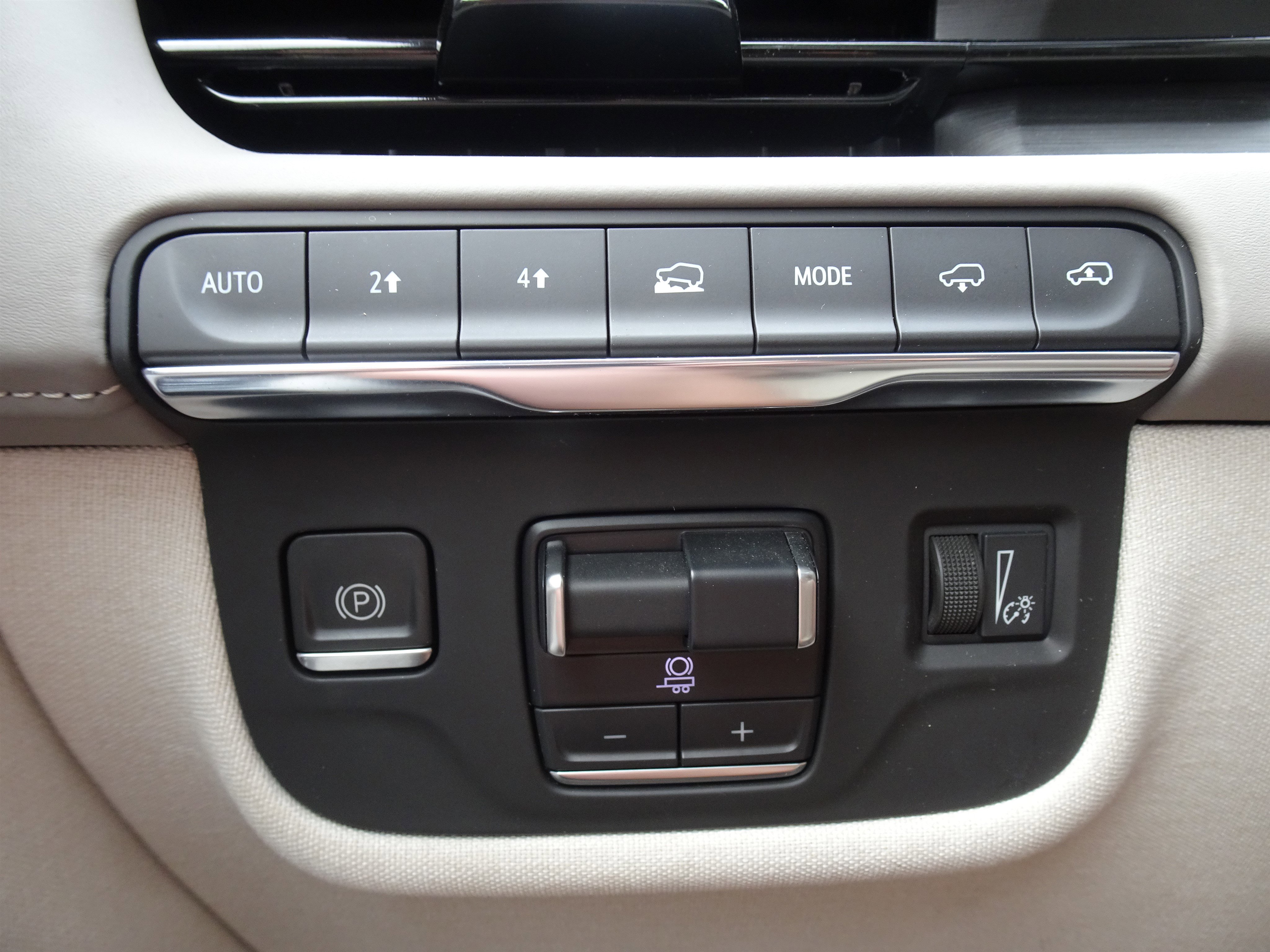 Used 2023 Cadillac Escalade Sport Platinum image 34