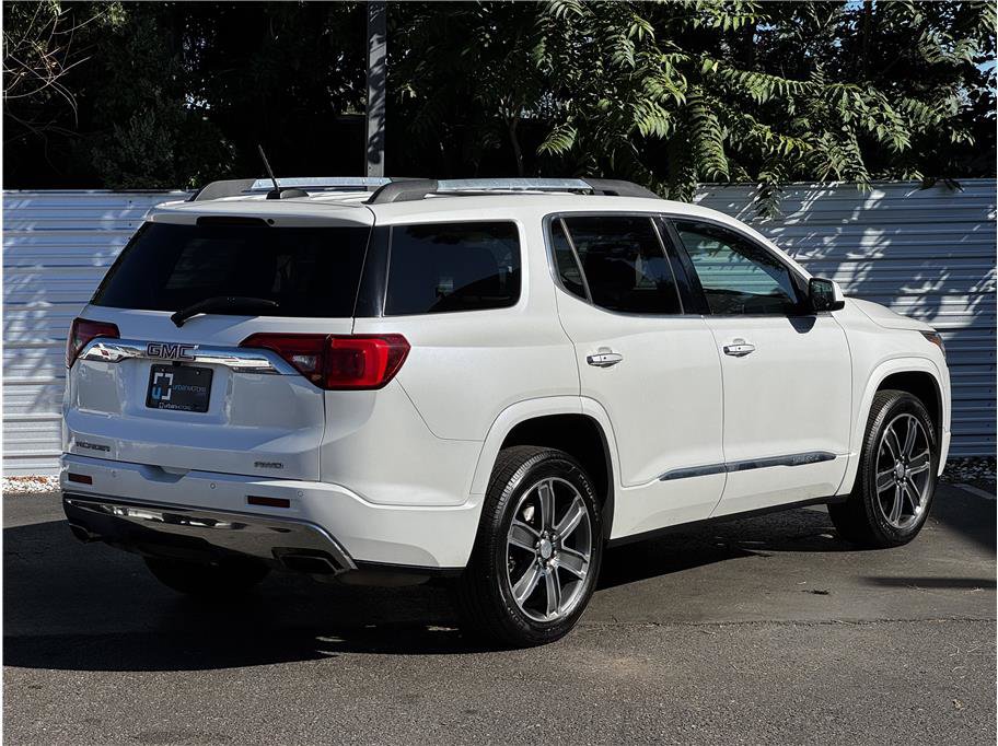 Used 2018 GMC Acadia Denali w/ Technology Package AWD/4WD image 10