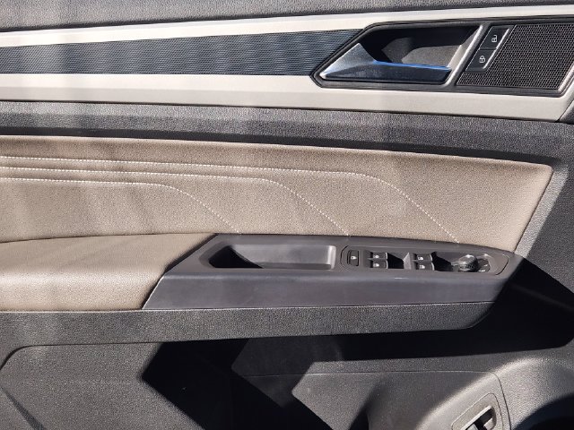 Used 2021 Volkswagen Atlas SE w/ Panoramic Sunroof Package AWD/4WD image 24