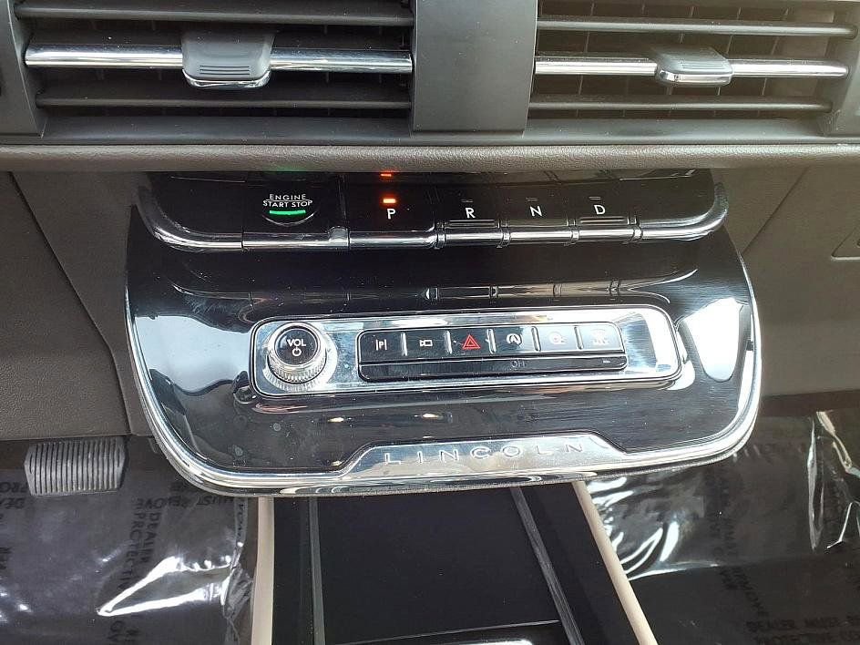 Used 2023 Lincoln Corsair Reserve w/ Equipment Group 201A image 27