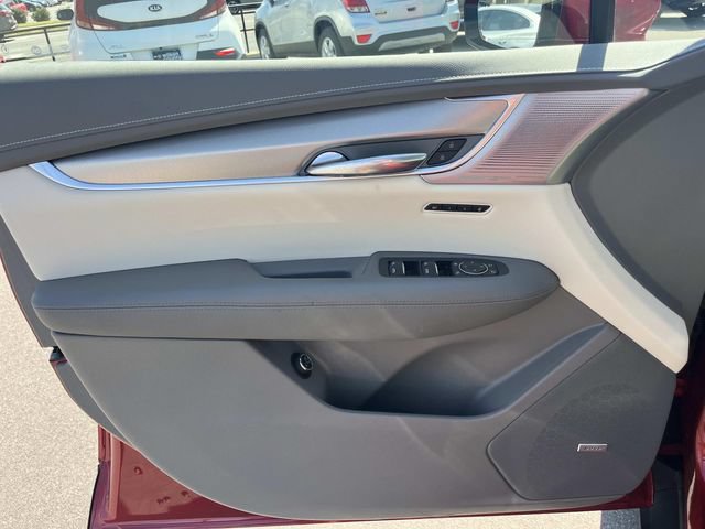 Used 2021 Cadillac XT5 Premium Luxury FWD image 24