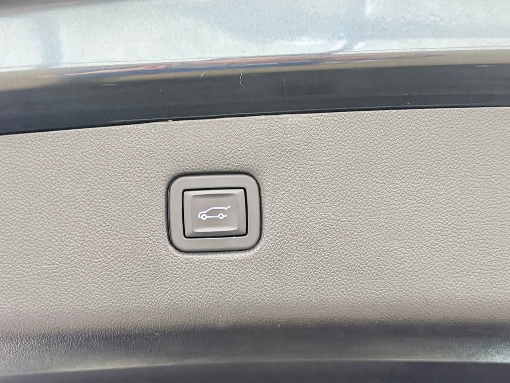 Used 2019 Chevrolet Blazer RS w/ LPO, Floor Liner Package FWD image 31
