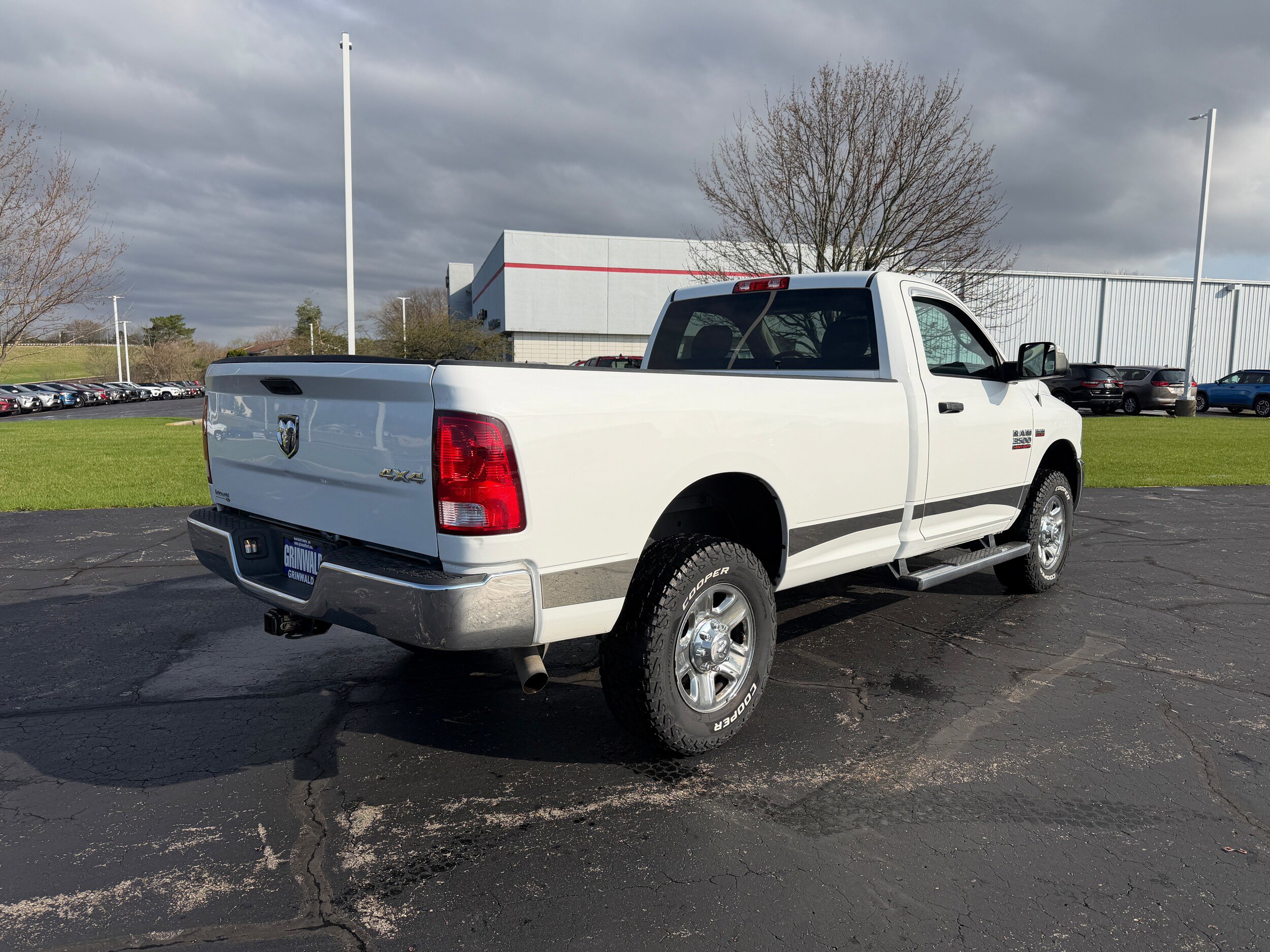 Used 2017 RAM 3500 Tradesman w/ Chrome Appearance Group AWD/4WD image 8