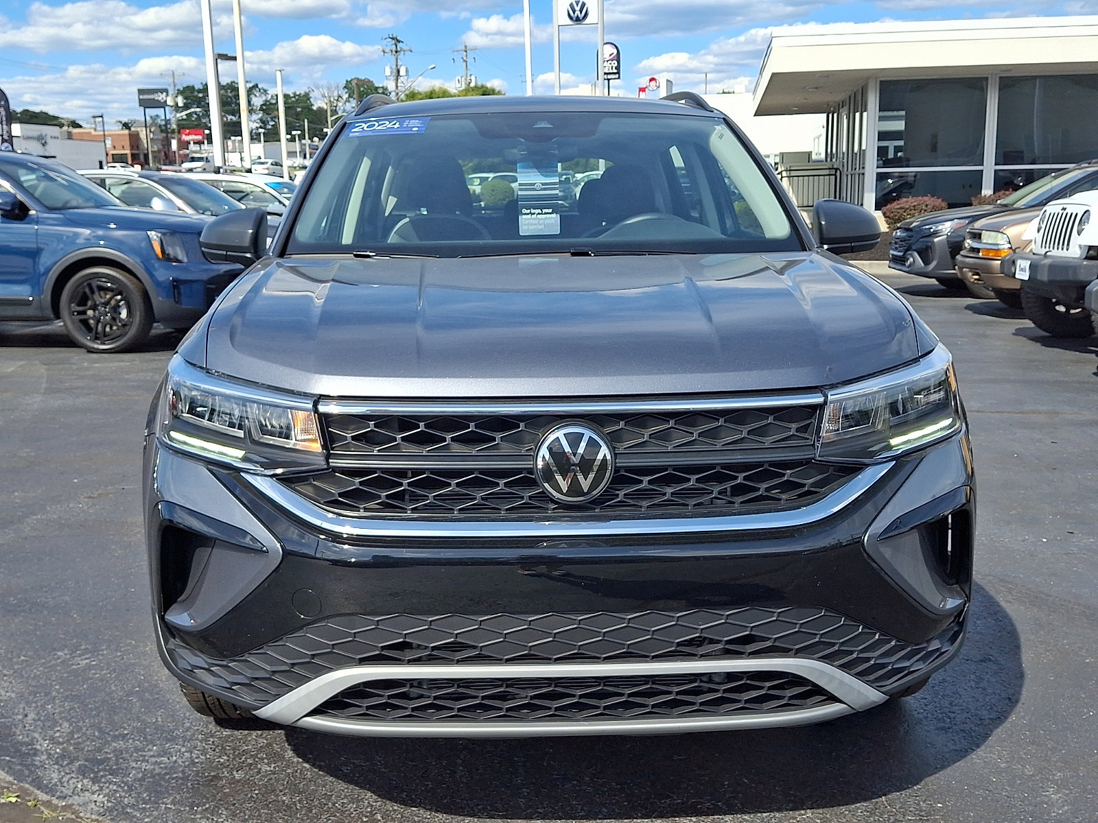 Certified 2024 Volkswagen Taos S AWD/4WD image 2