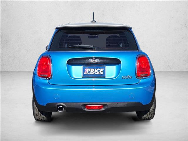 Used 2018 MINI Cooper 2-Door Hardtop image 7