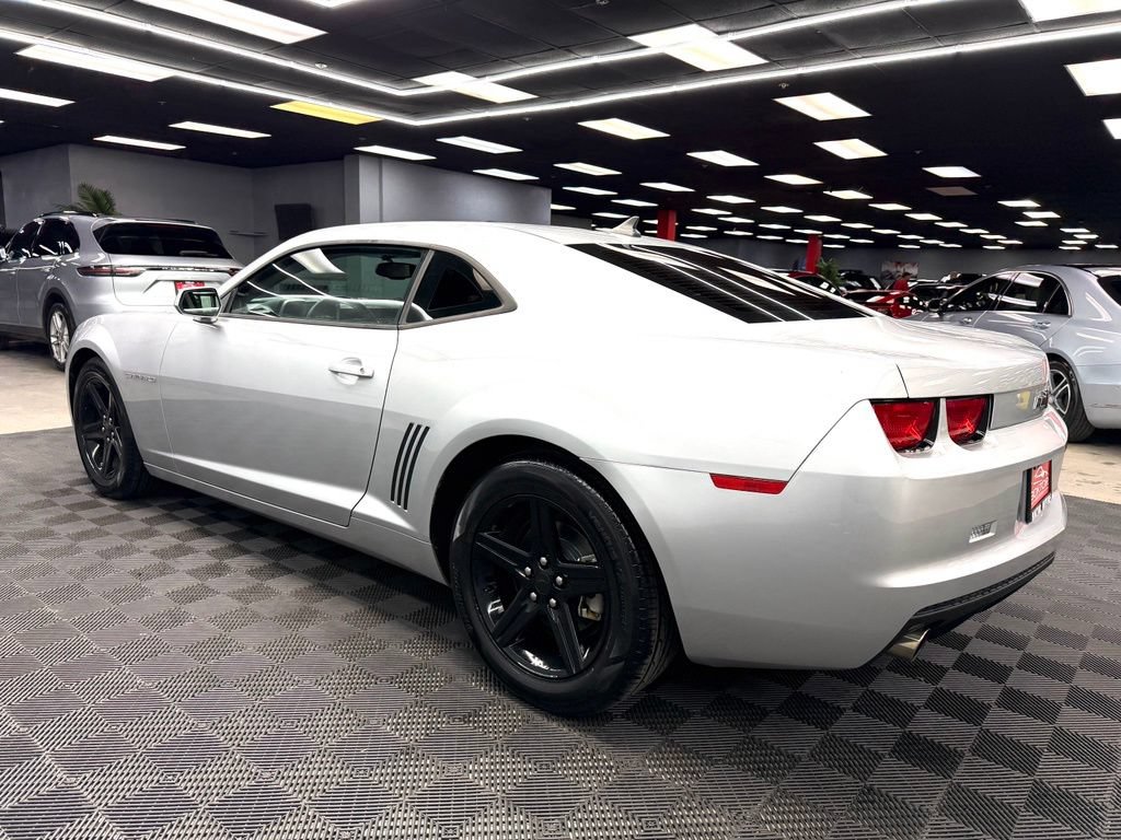 Used 2011 Chevrolet Camaro LT RWD image 9