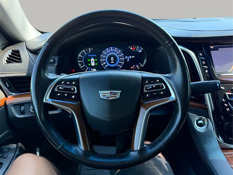Used 2016 Cadillac Escalade ESV Luxury RWD image 18