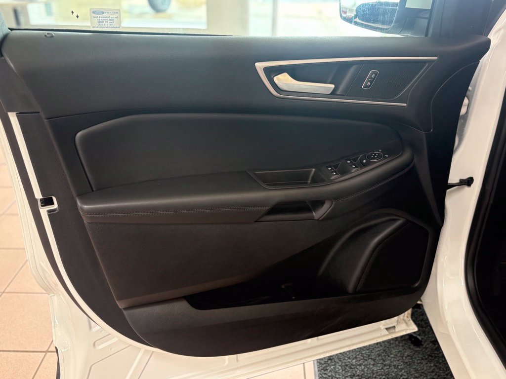 Used 2023 Ford Edge SEL AWD/4WD image 23