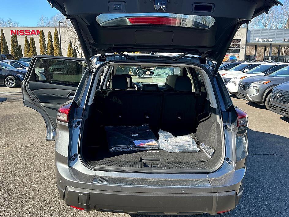 New 2026 Nissan Rogue Dark Armor image 20