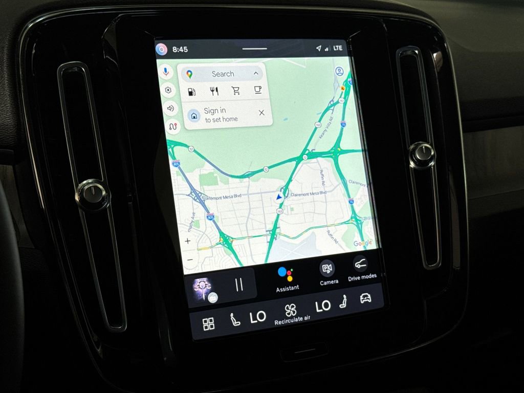 Certified 2023 Volvo XC40 B5 Ultimate image 18