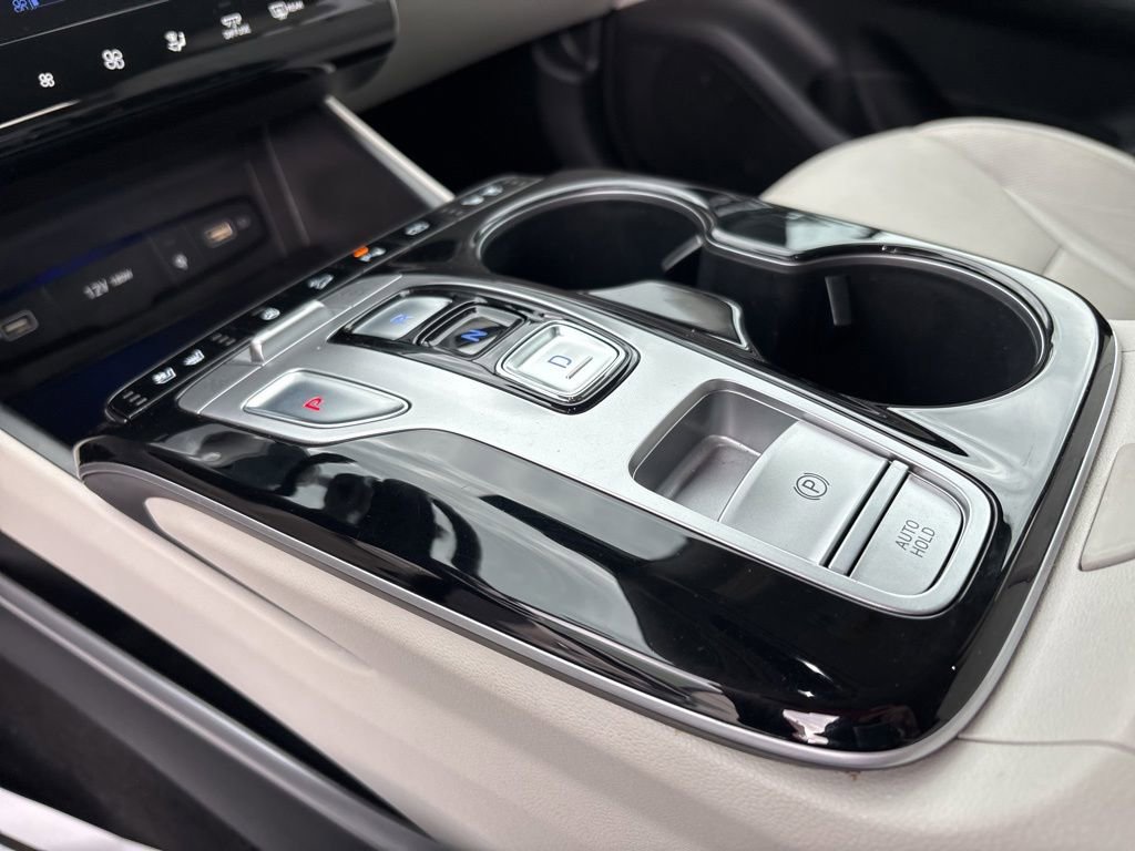 Certified 2024 Hyundai Tucson Limited AWD/4WD image 17