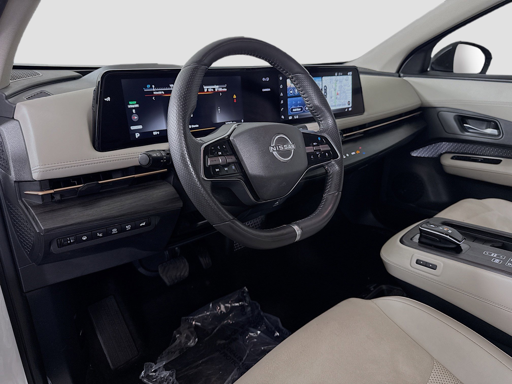 Used 2023 Nissan Ariya FWD image 34
