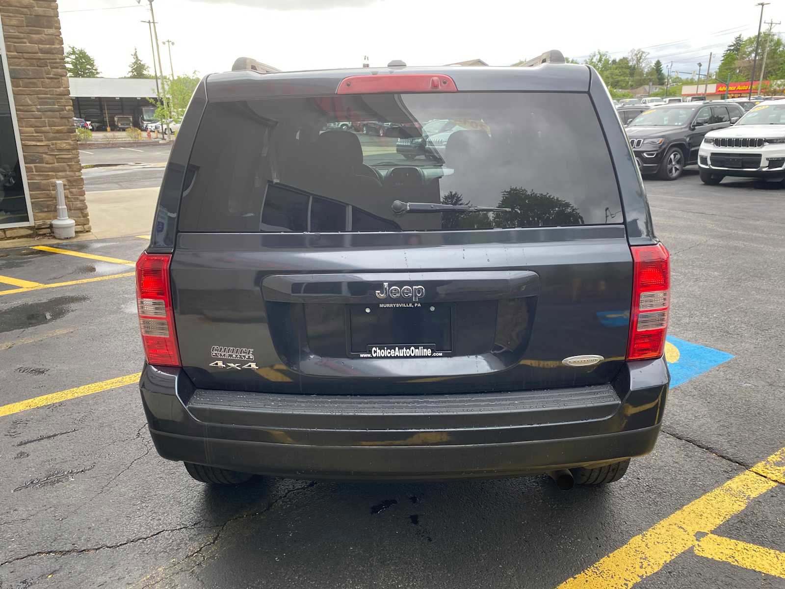 Used 2014 Jeep Patriot Latitude w/ Sun/Sound Group AWD/4WD image 12