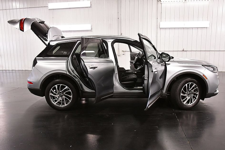 Used 2022 Lincoln Corsair AWD w/ Equipment Group 101A image 31