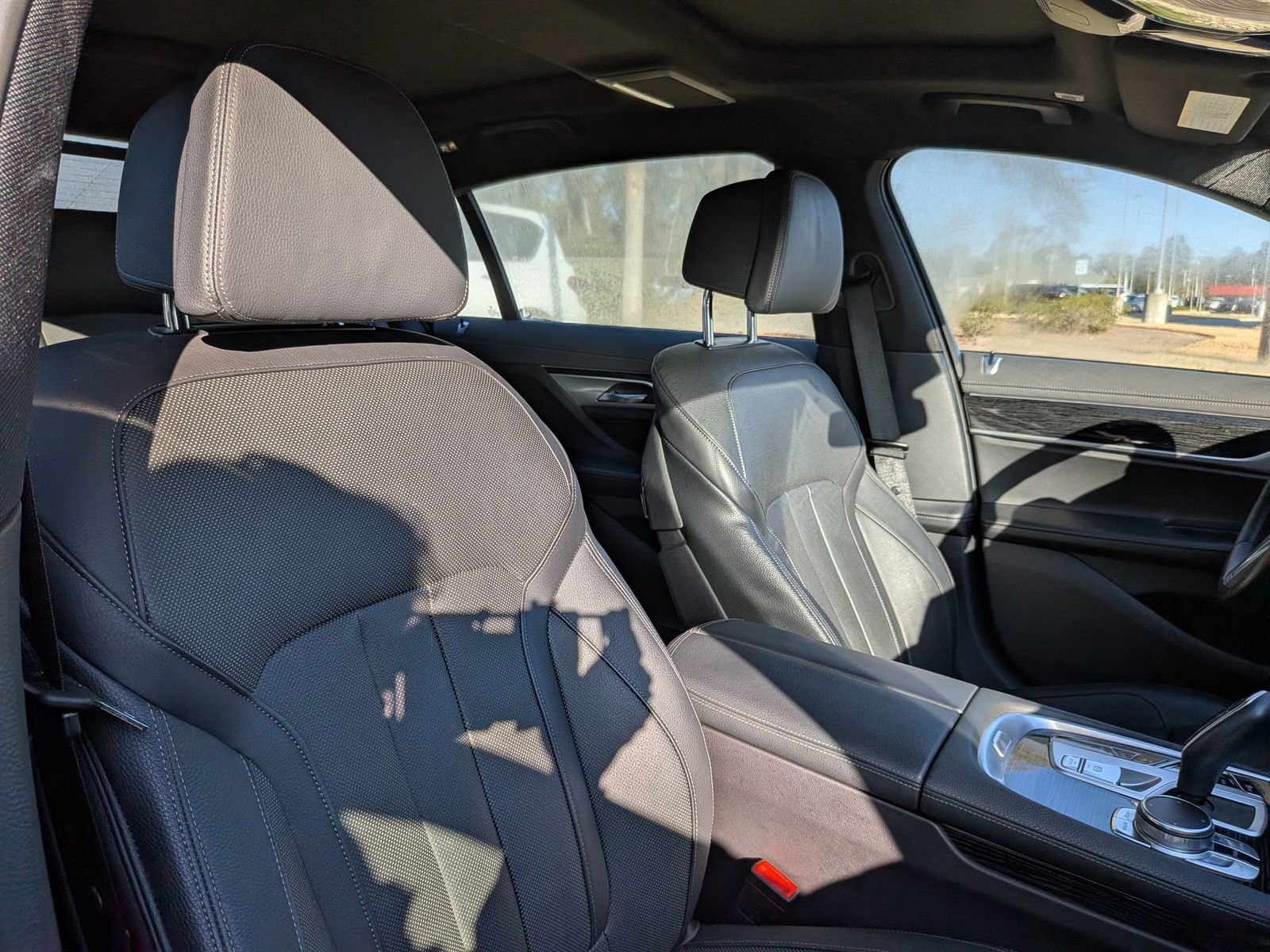 Used 2022 BMW 740i xDrive w/ M Sport Package image 39