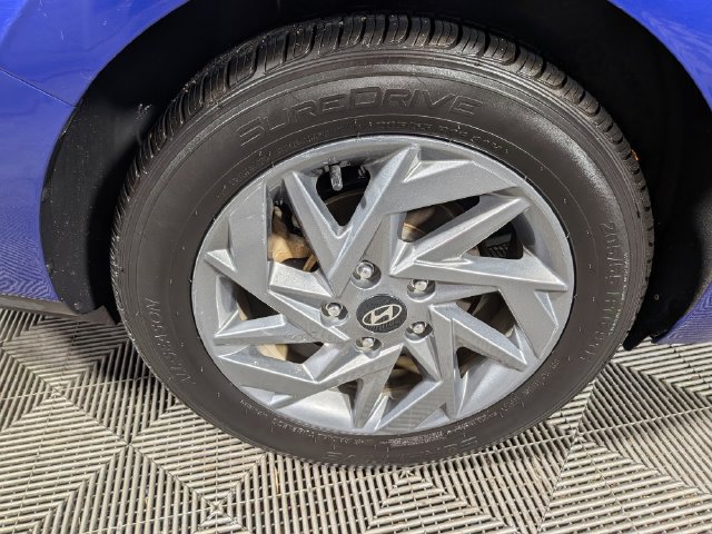 Used 2024 Hyundai Elantra SEL FWD image 39