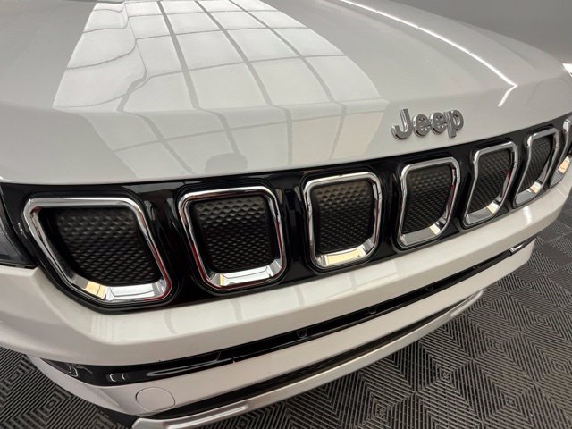 Used 2022 Jeep Compass Limited AWD/4WD image 29