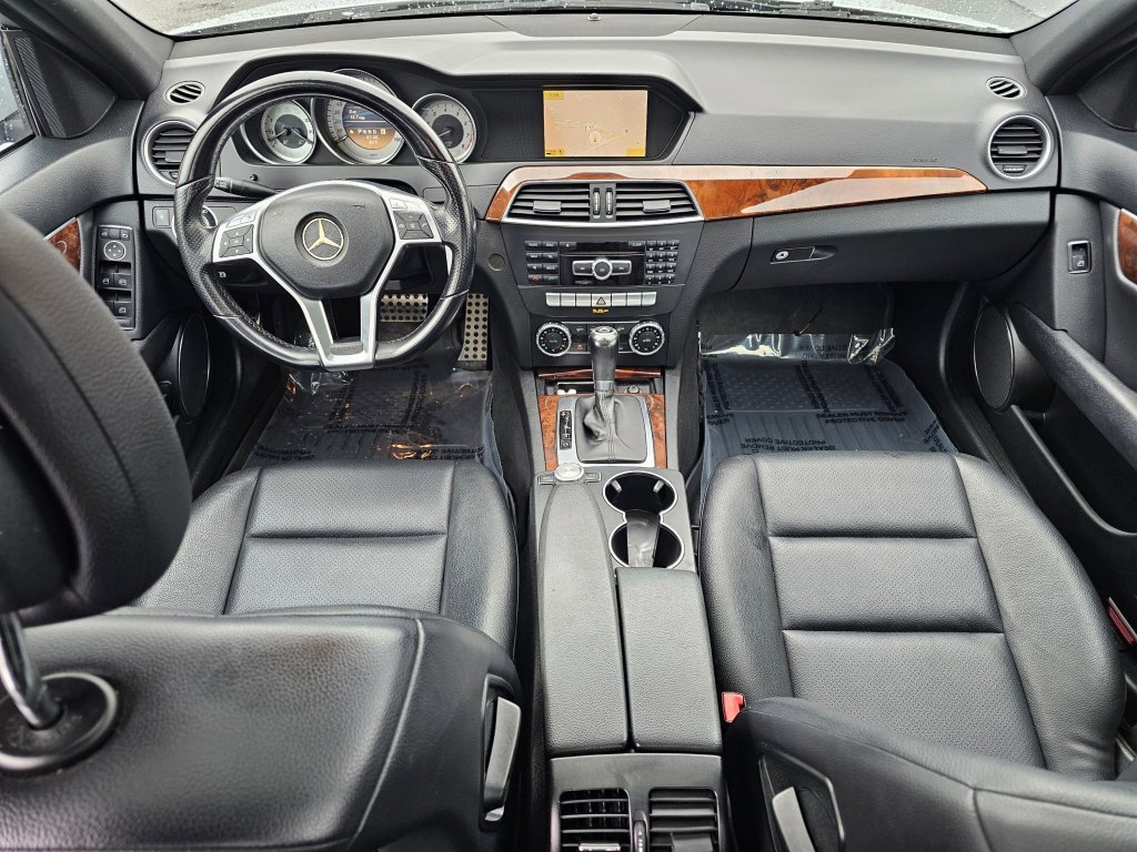 Used 2012 Mercedes-Benz C 300 4MATIC Sedan image 2