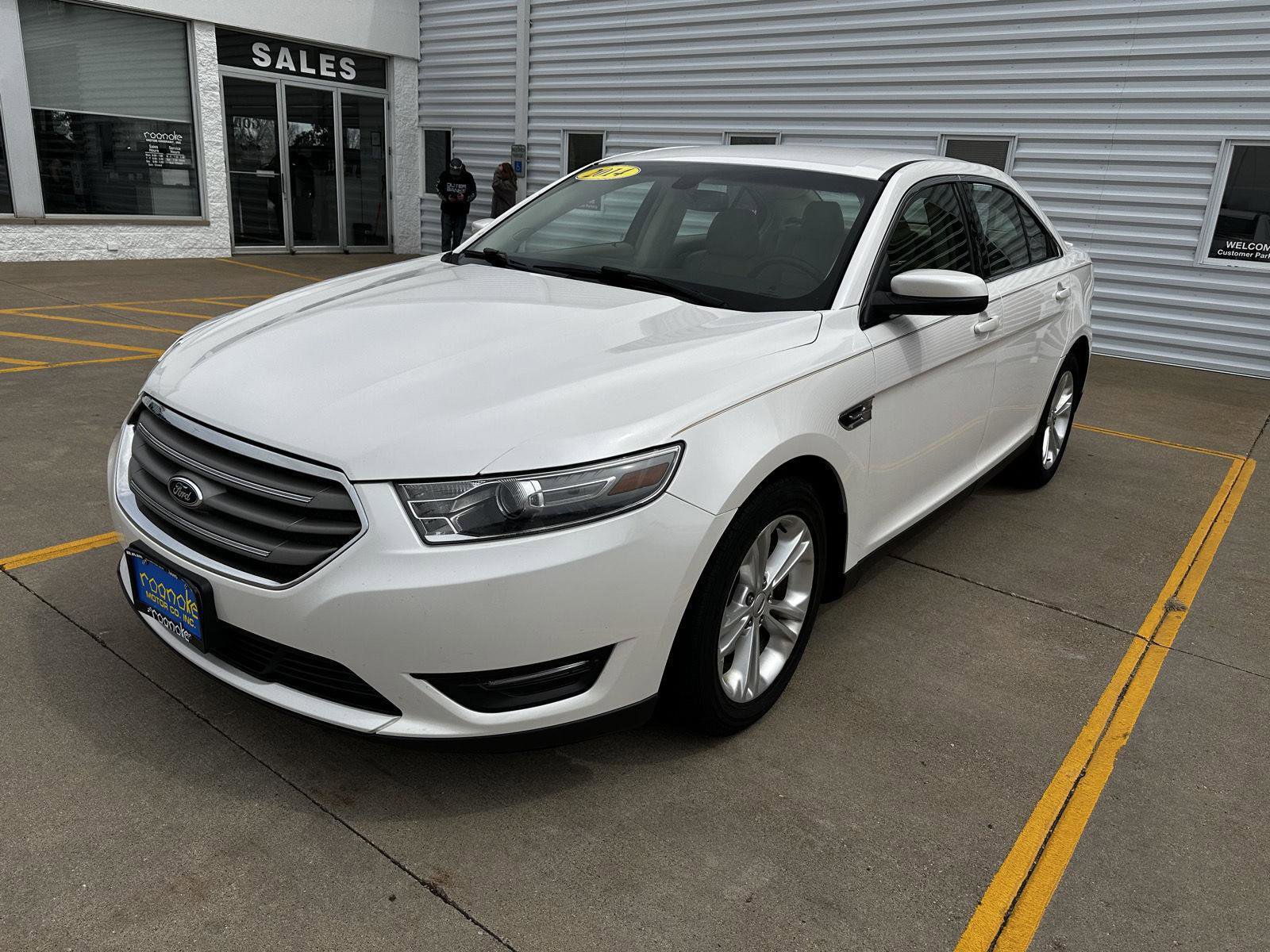 Used 2014 Ford Taurus SEL w/ Equipment Group 201A image 1