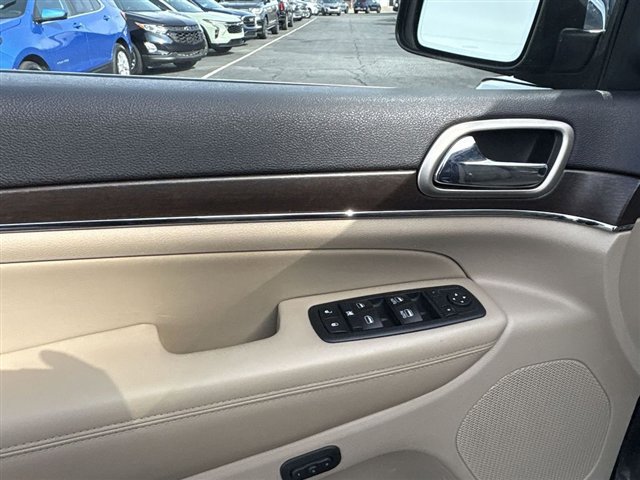 Used 2017 Jeep Grand Cherokee Limited image 22