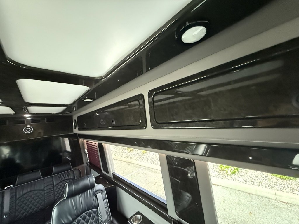 Used 2016 Mercedes-Benz Sprinter 3500 image 65