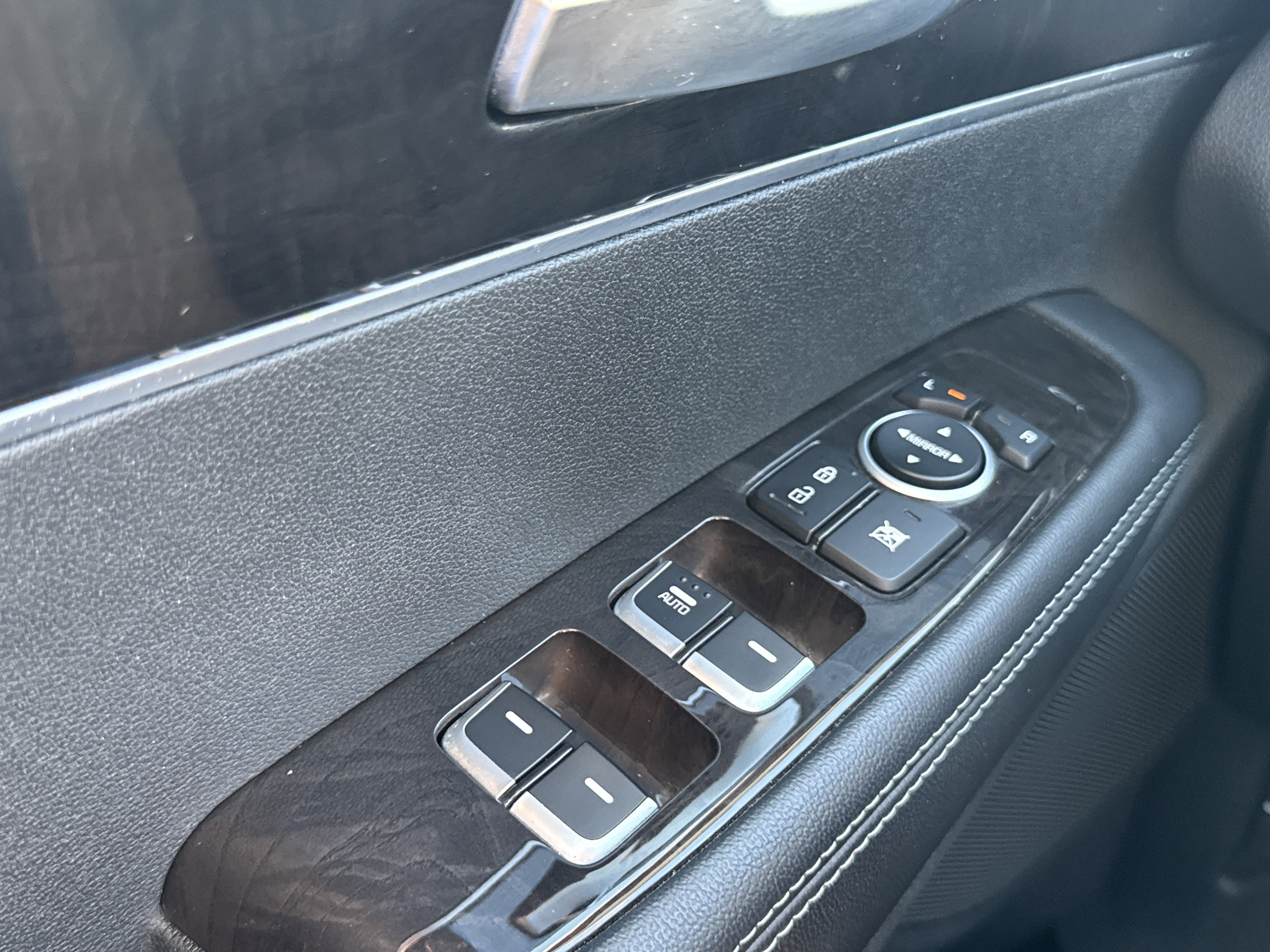 Used 2017 Kia Sorento EX image 23