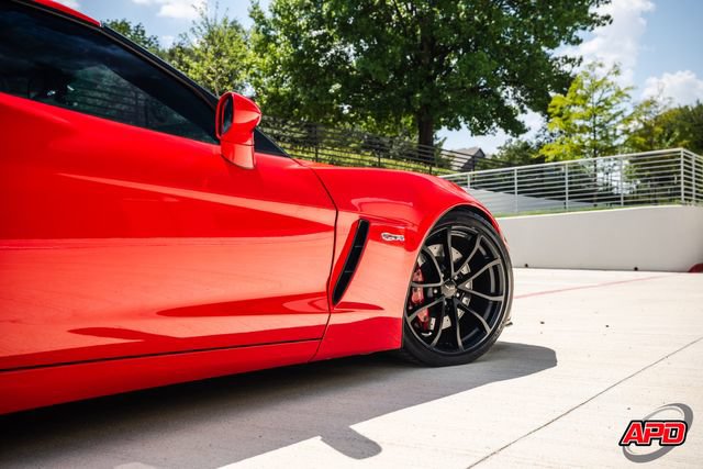 Used 2013 Chevrolet Corvette Z06 w/ 3LZ Preferred Equipment Group RWD image 30