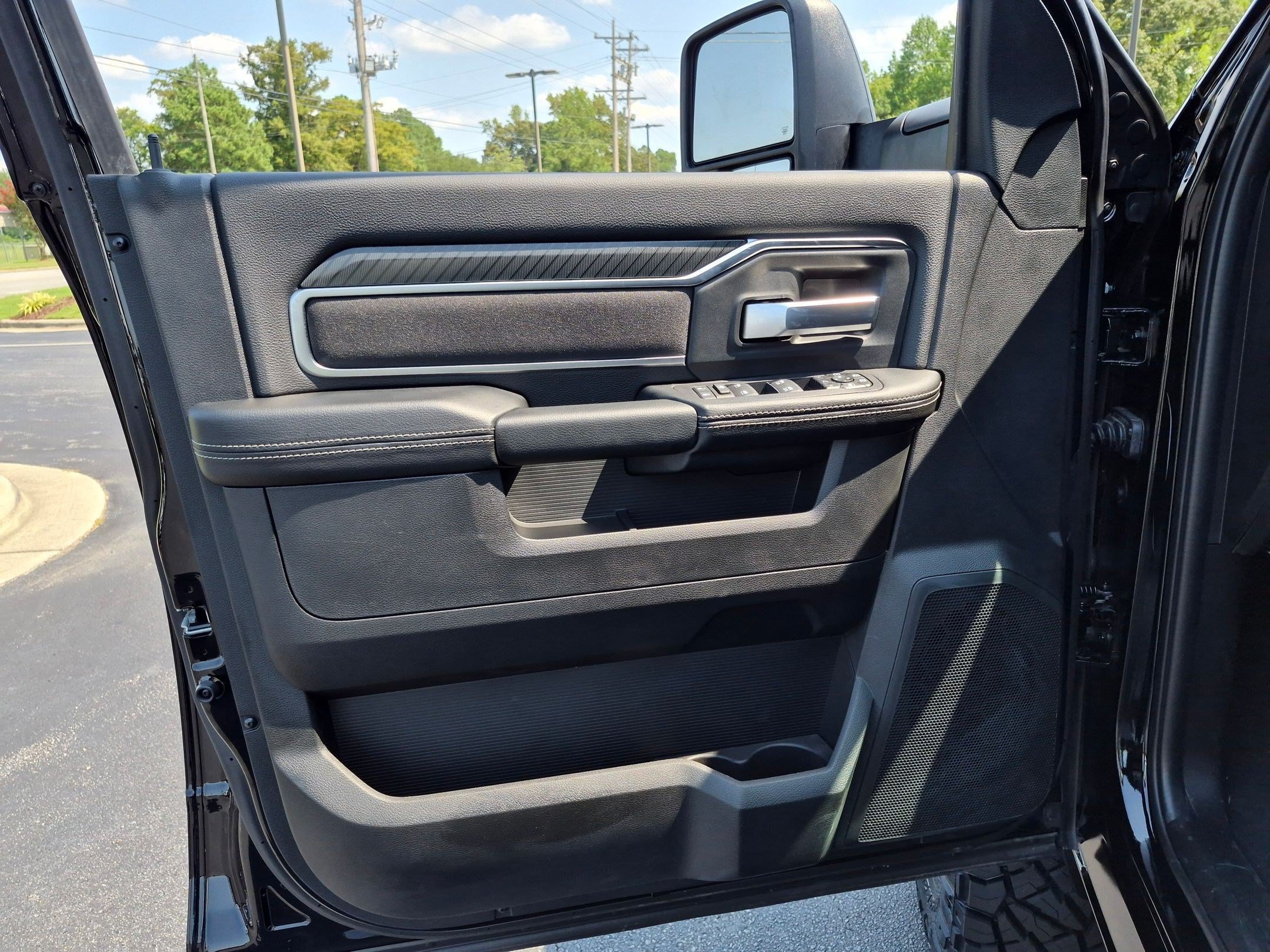 New 2026 RAM 3500 Big Horn AWD/4WD image 10