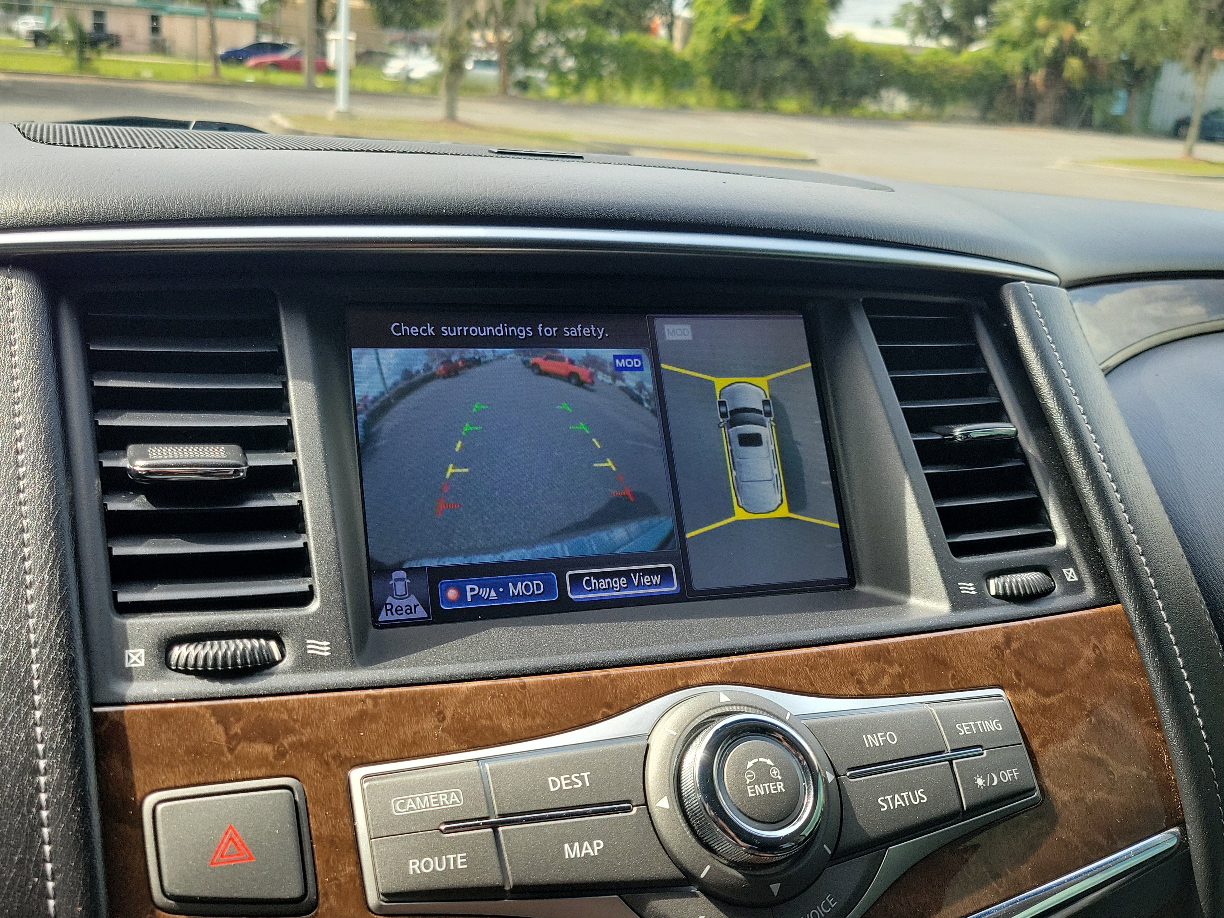 Used 2016 INFINITI QX80 Luxe w/ 22" Wheel Package image 27