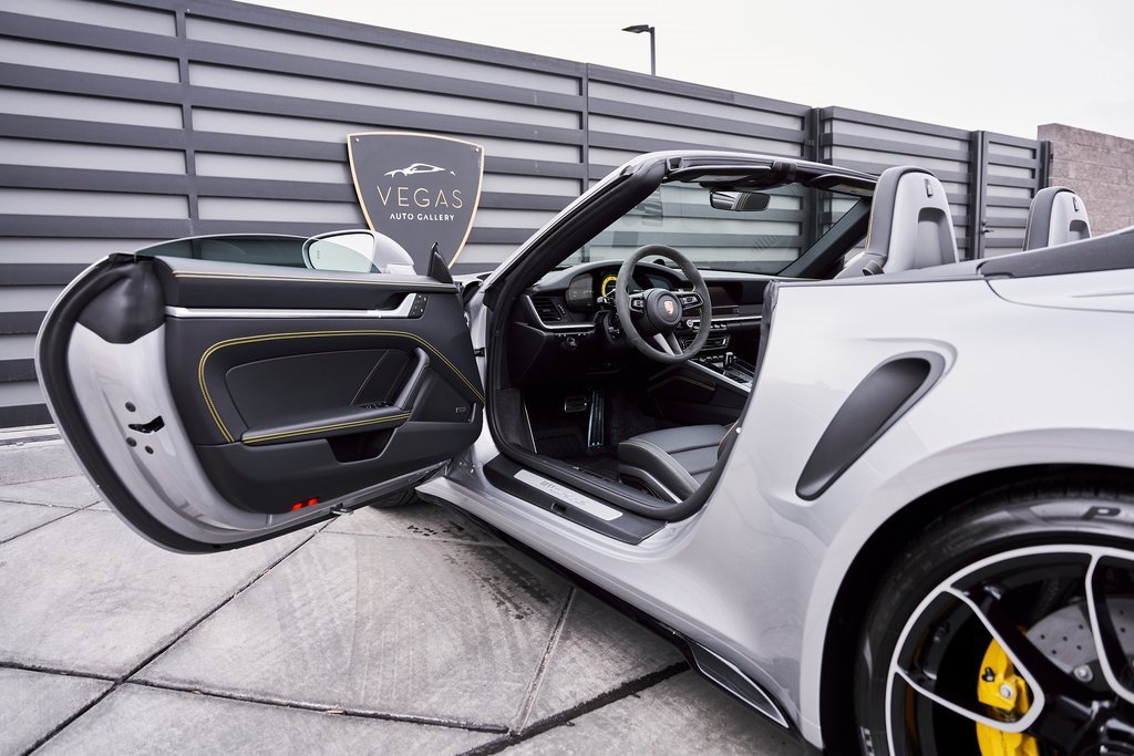 Used 2025 Porsche 911 Turbo S image 28