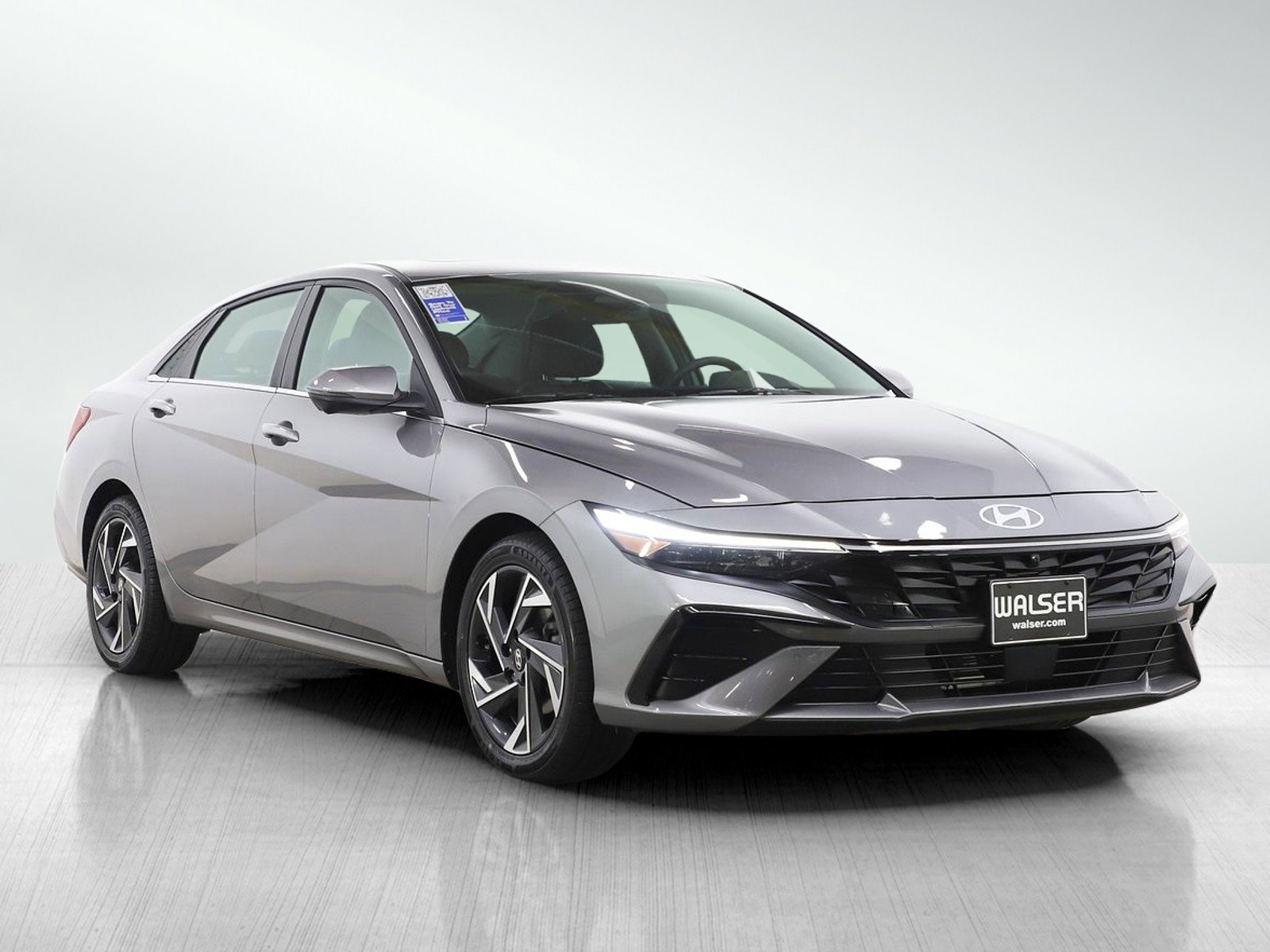 Used 2024 Hyundai Elantra Limited FWD image 7