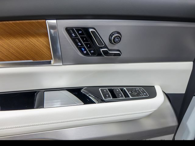 New 2027 Cadillac Vistiq Sport w/ LPO, Floor Liner Package AWD/4WD image 23