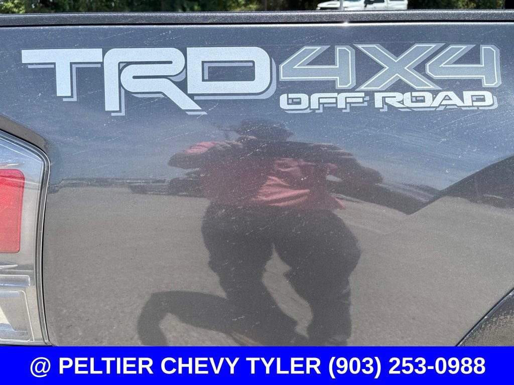 Used 2021 Toyota Tacoma TRD Off-Road AWD/4WD image 10