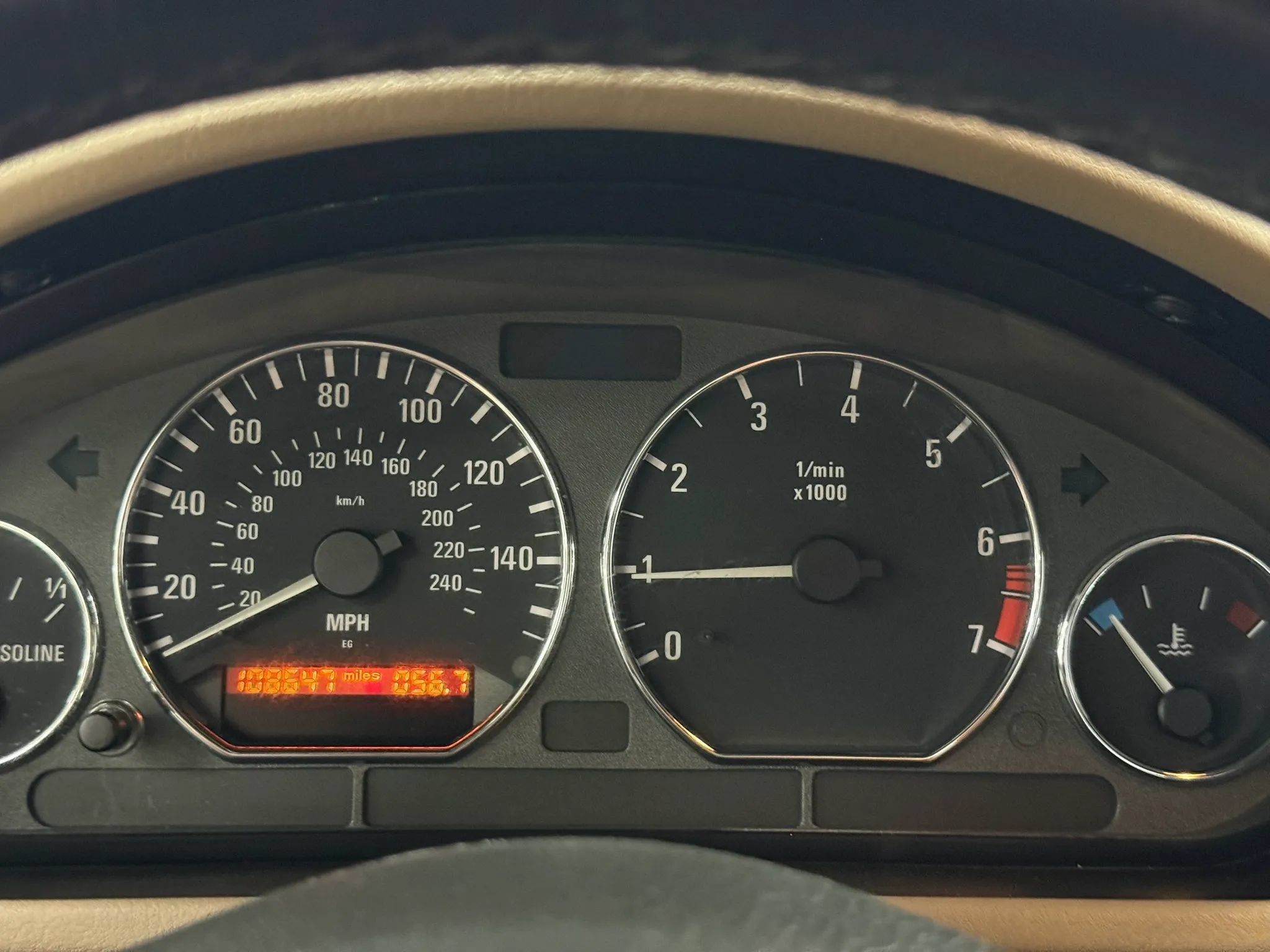 Used 2000 BMW Z3 2.5i RWD image 11