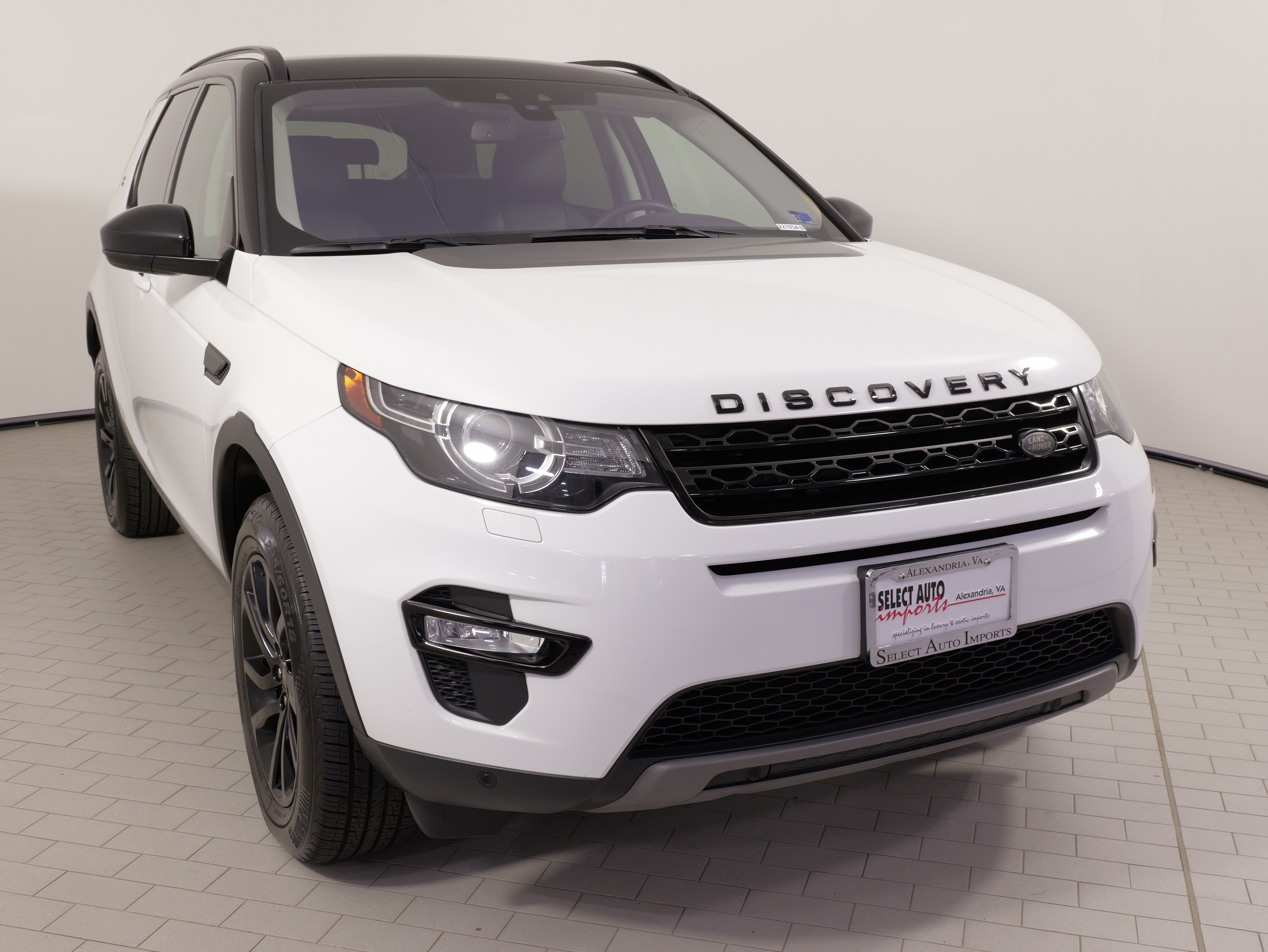 Used 2018 Land Rover Discovery Sport HSE AWD/4WD image 5
