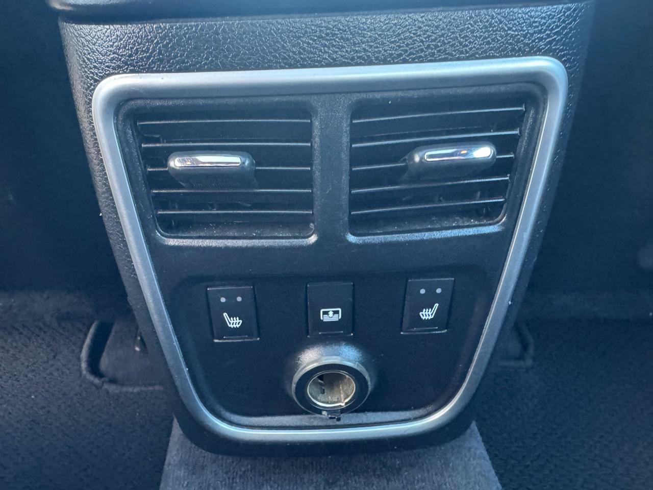Used 2013 Chrysler 300 C w/ Beats Audio Group RWD image 17