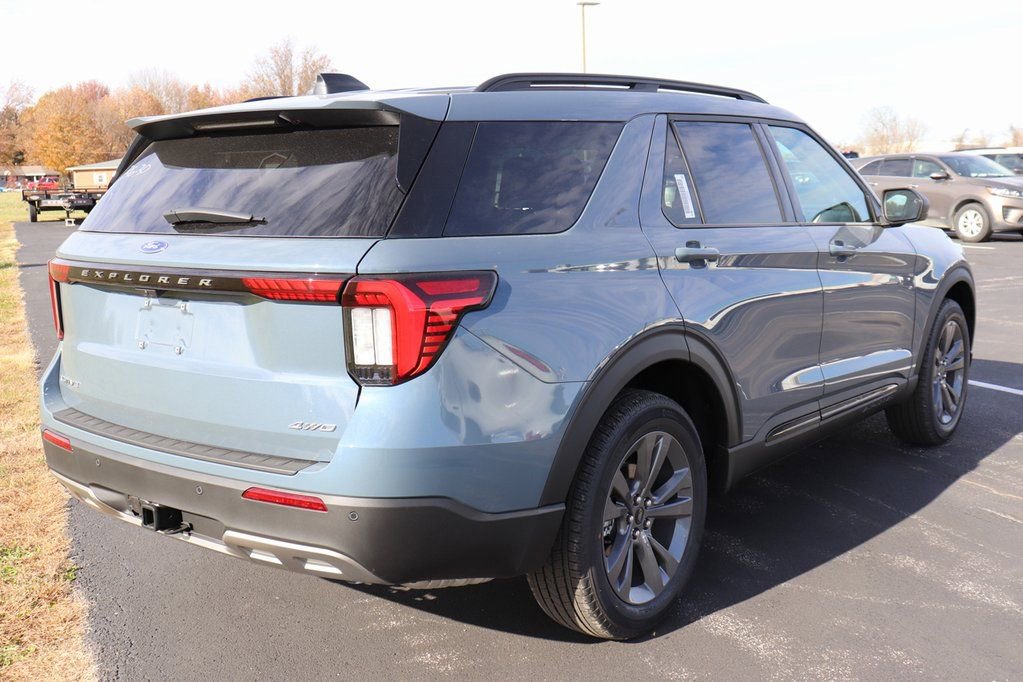 New 2026 Ford Explorer Active w/ Active Comfort Package image 13