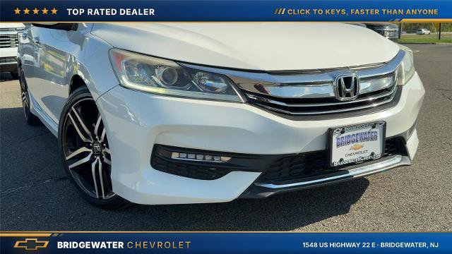 Used 2017 Honda Accord Sport image 2