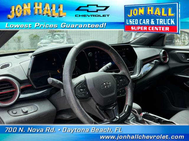 Used 2024 Chevrolet Trax RS w/ Sunroof Package FWD image 21