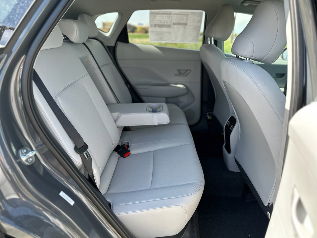 Used 2025 Hyundai Kona SEL image 24