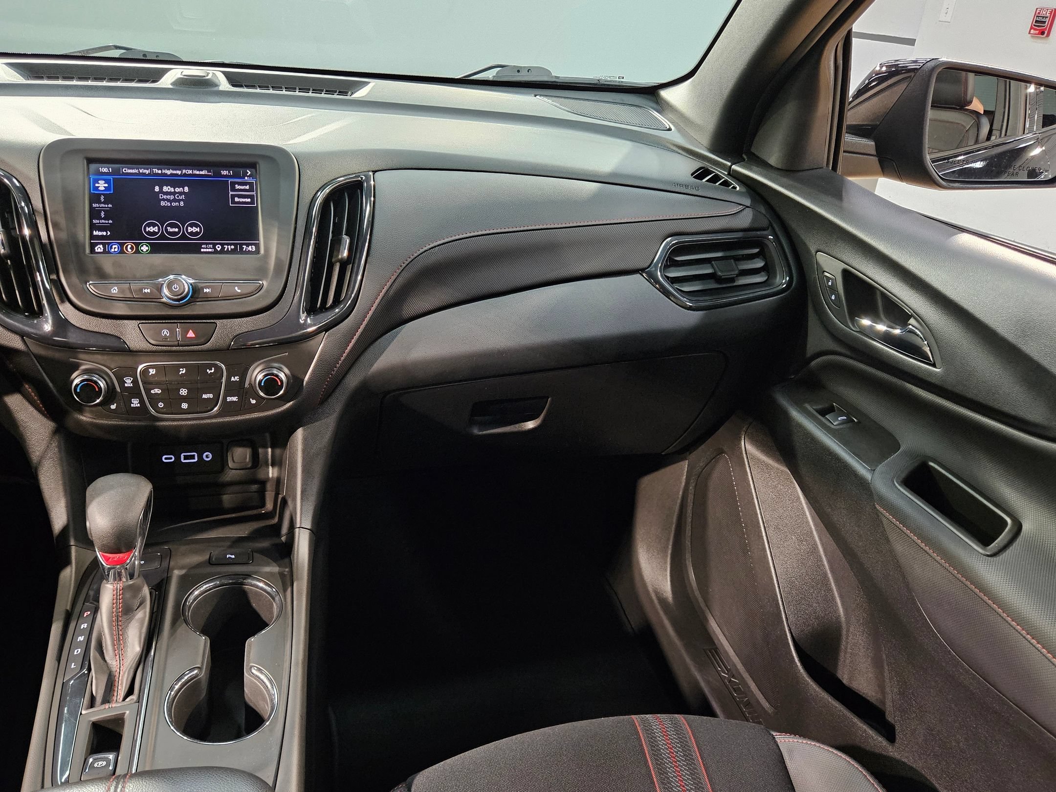 Used 2023 Chevrolet Equinox RS AWD/4WD image 11