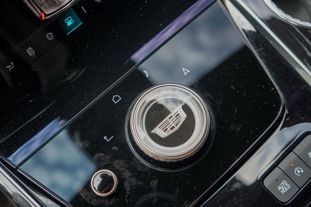 New 2025 Cadillac Escalade Sport w/ Touring Package AWD/4WD image 14