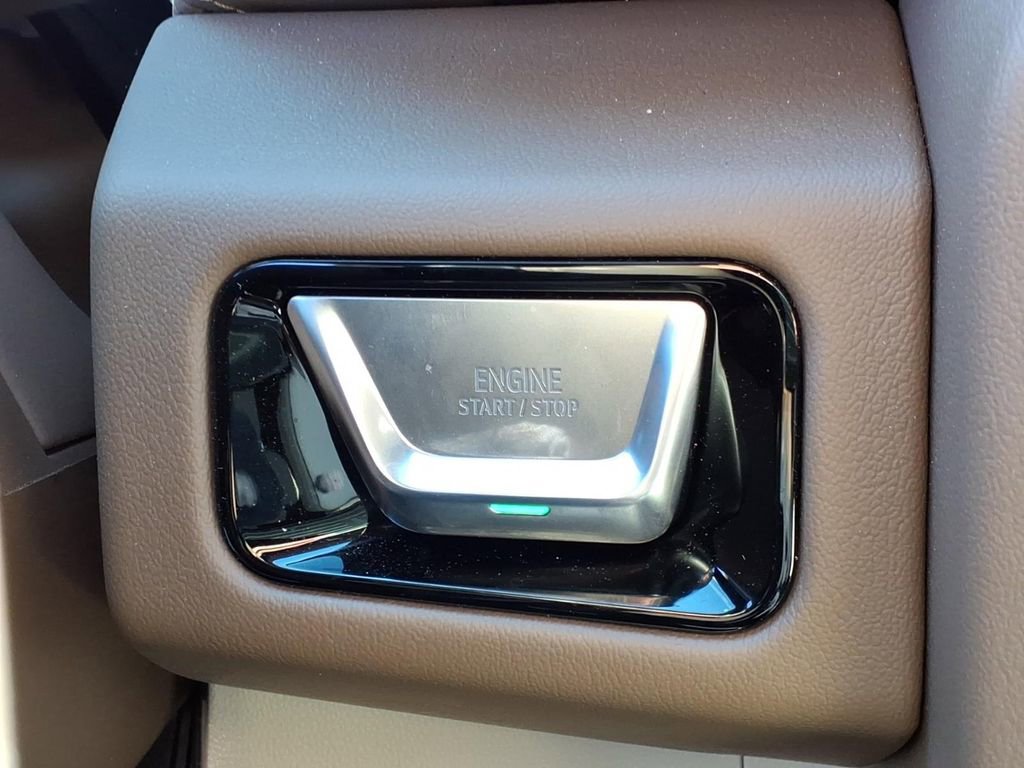 Used 2025 GMC Yukon Denali image 27