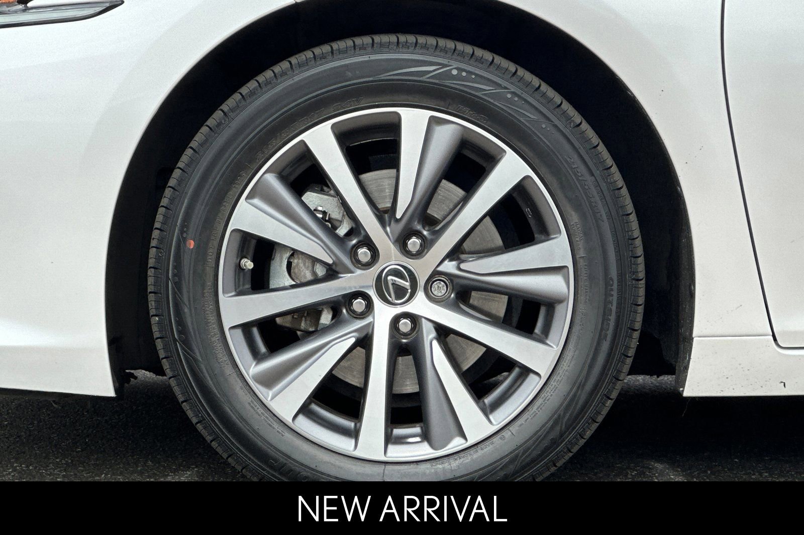 Certified 2021 Lexus ES 300h image 29