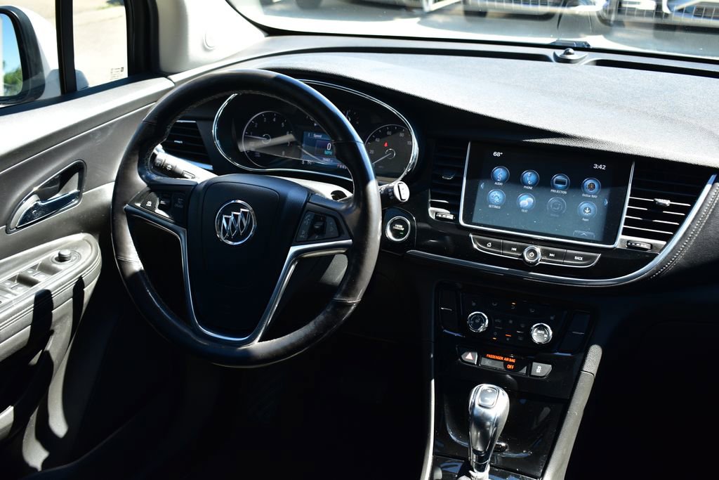 Used 2019 Buick Encore Essence FWD image 28