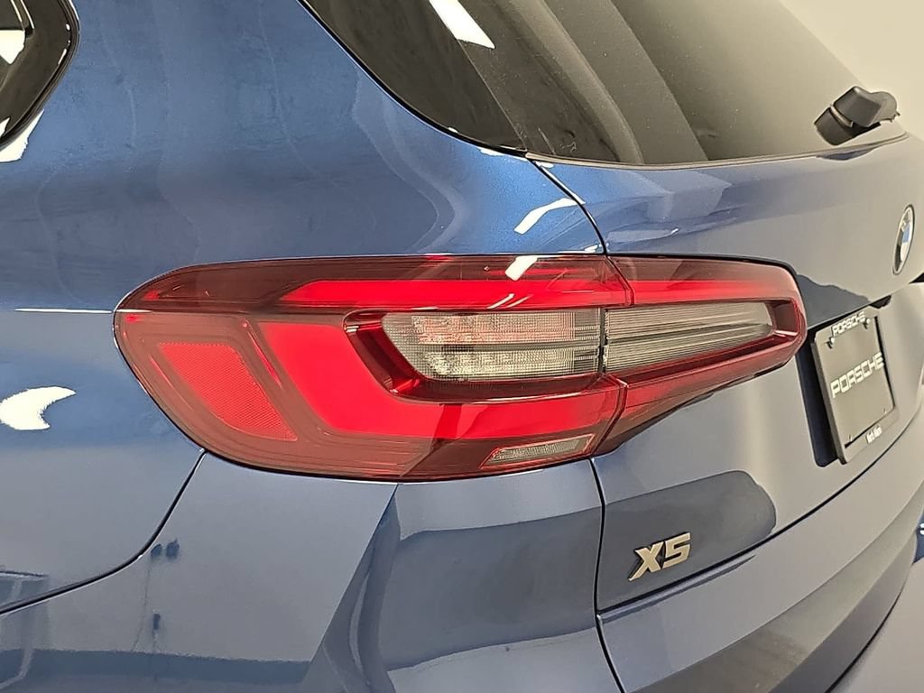 Used 2020 BMW X5 M50i w/ Executive Package AWD/4WD image 29