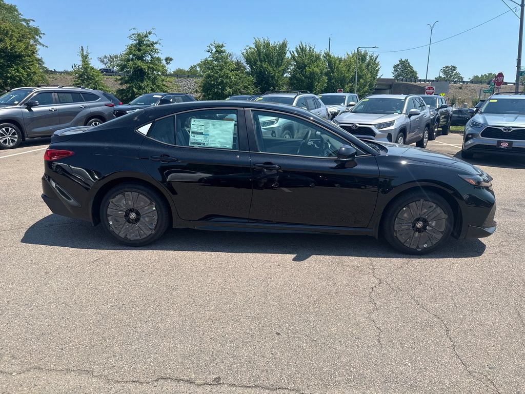 New 2026 Toyota Camry SE AWD/4WD image 8