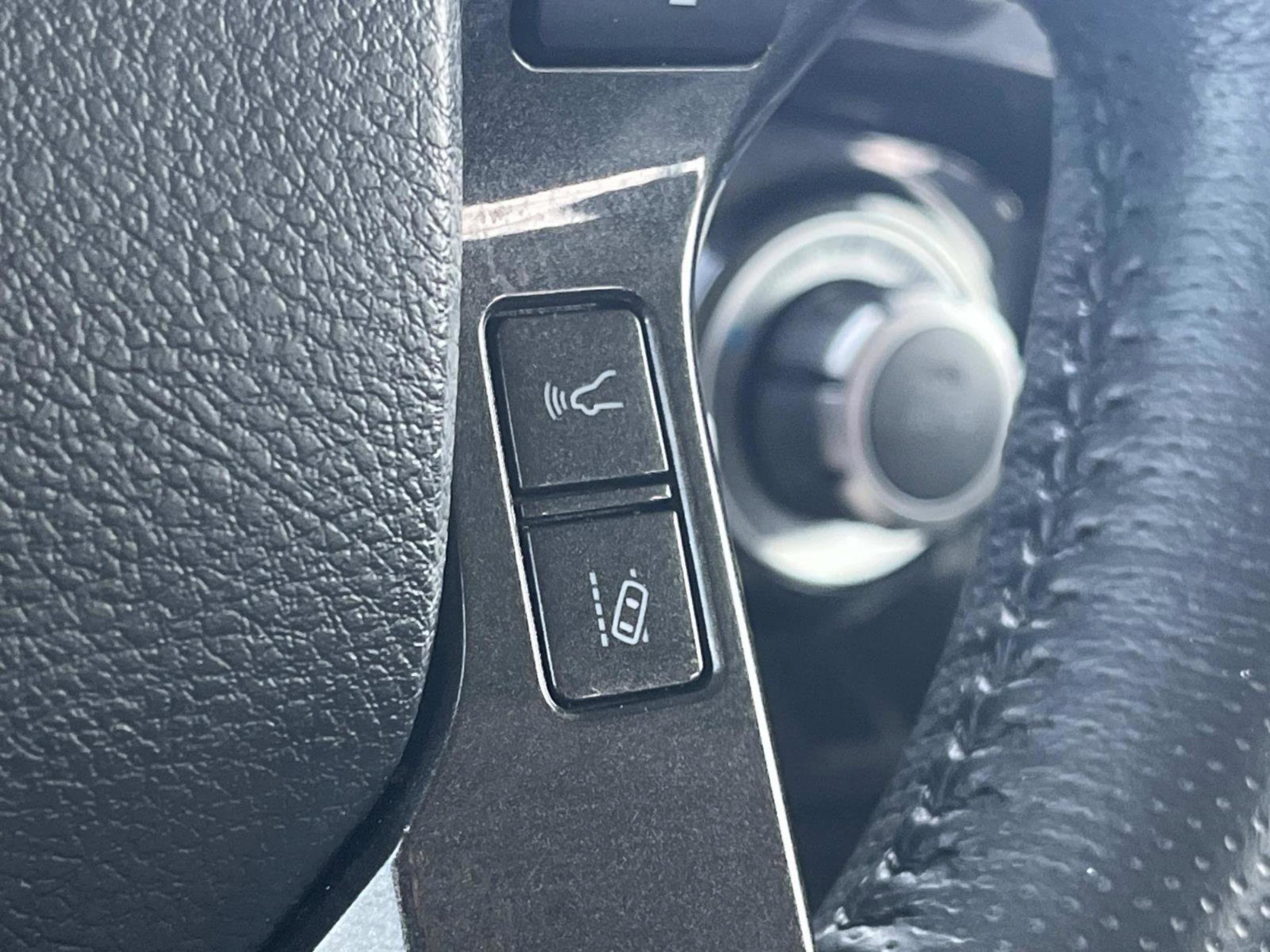 Used 2020 Toyota 4Runner Nightshade AWD/4WD image 39